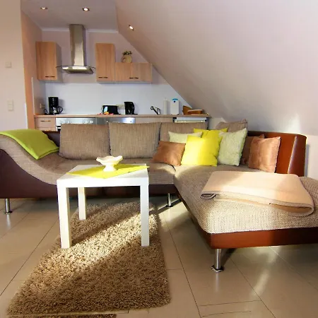 Holiday Strandloper,